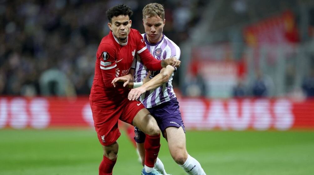 Luis Díaz en el partido ante Toulouse (Photo by CHARLY TRIBALLEAU/AFP via Getty Images)