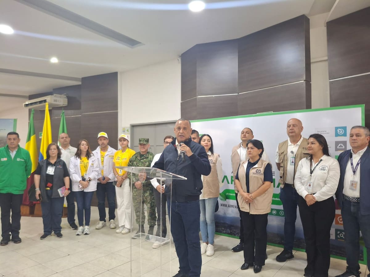 Las lluvias marcan la jornada electoral en Armenia y el Quindío, en el CAM instalaron votaciones