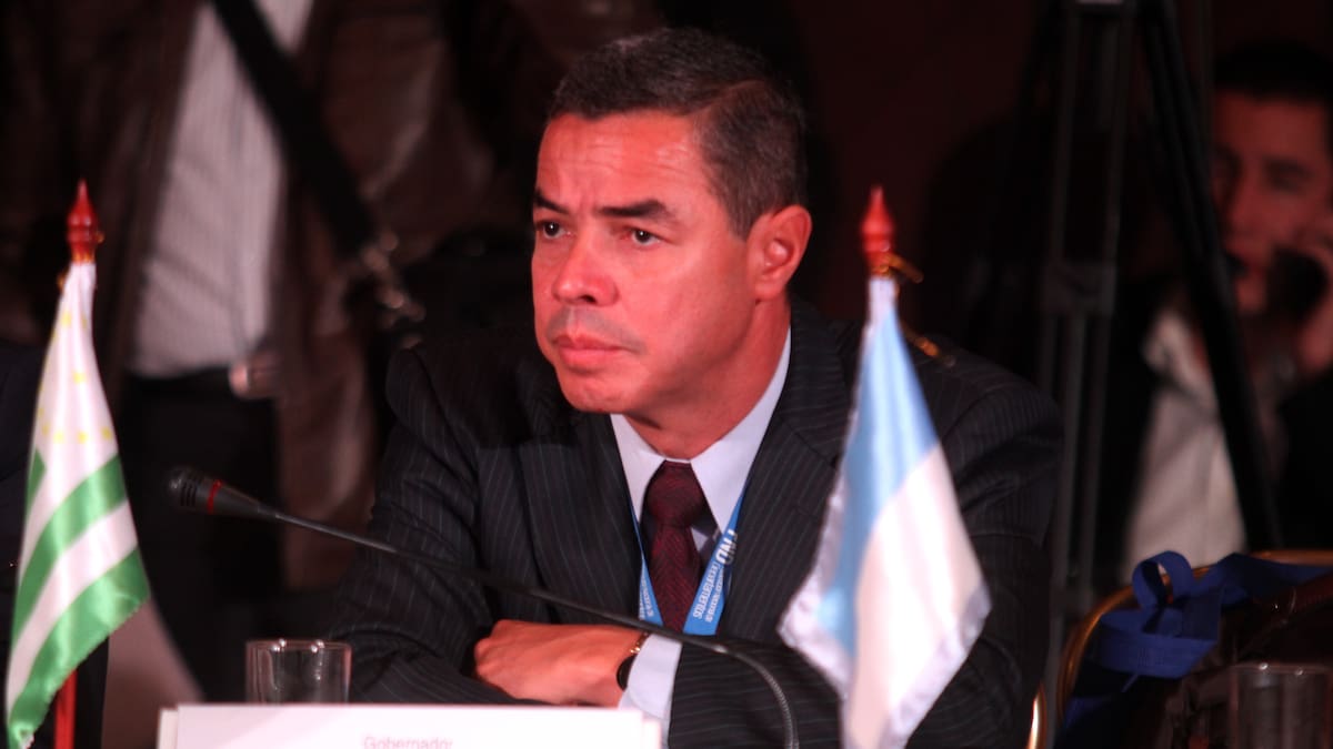 JEP mantiene libertad del exgobernador Álvaro Pacheco tras aceptar nexos con paramilitares