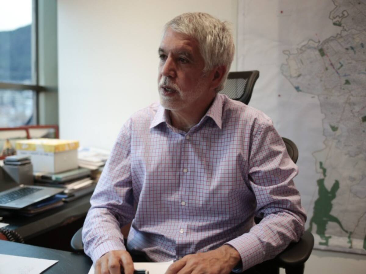 Distrito insiste en que el metro elevado tiene todos los estudios y es más barato