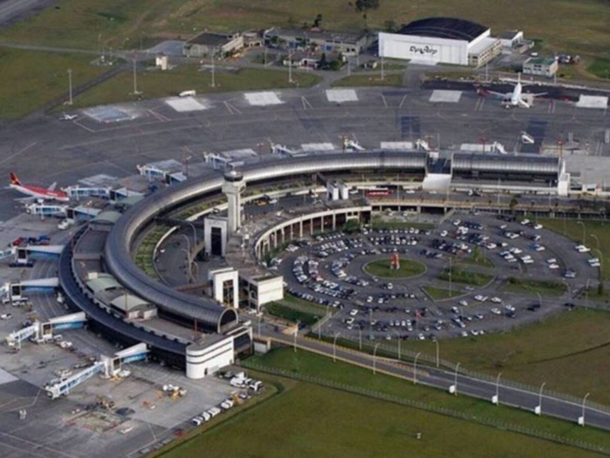 Esperábamos que el avión explotara cuando aterrizara: Pasajero vuelo LATAM