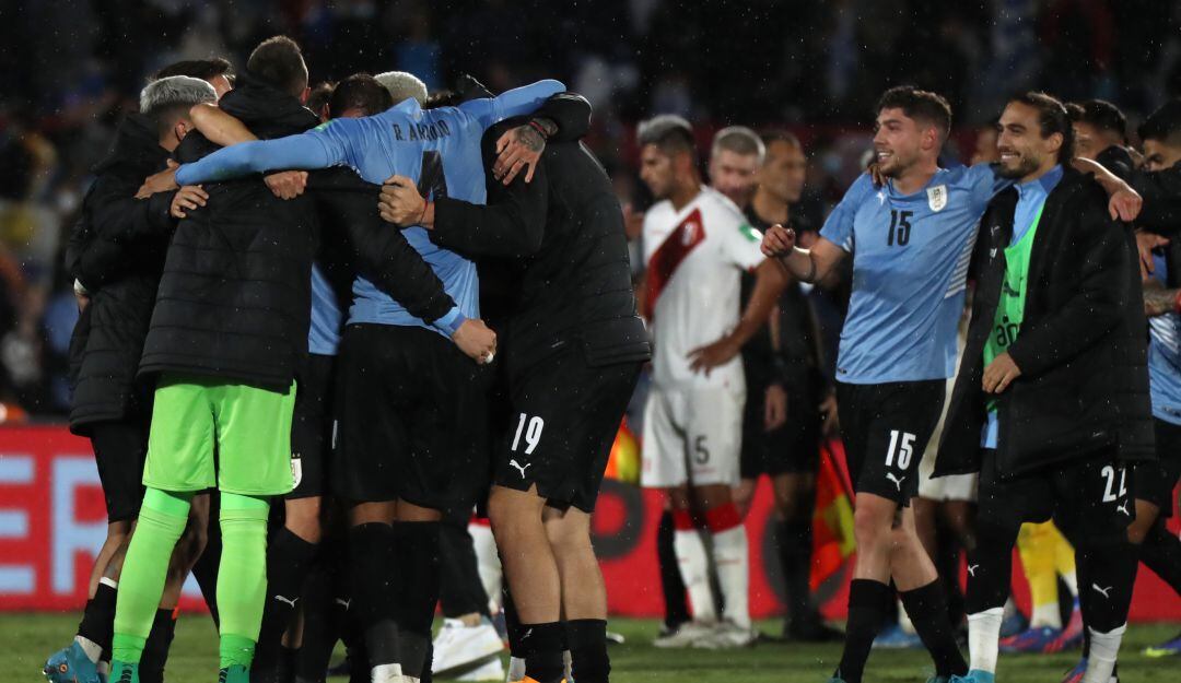 Uruguay clasifica al Mundial luego de vencer a Perú 1-0