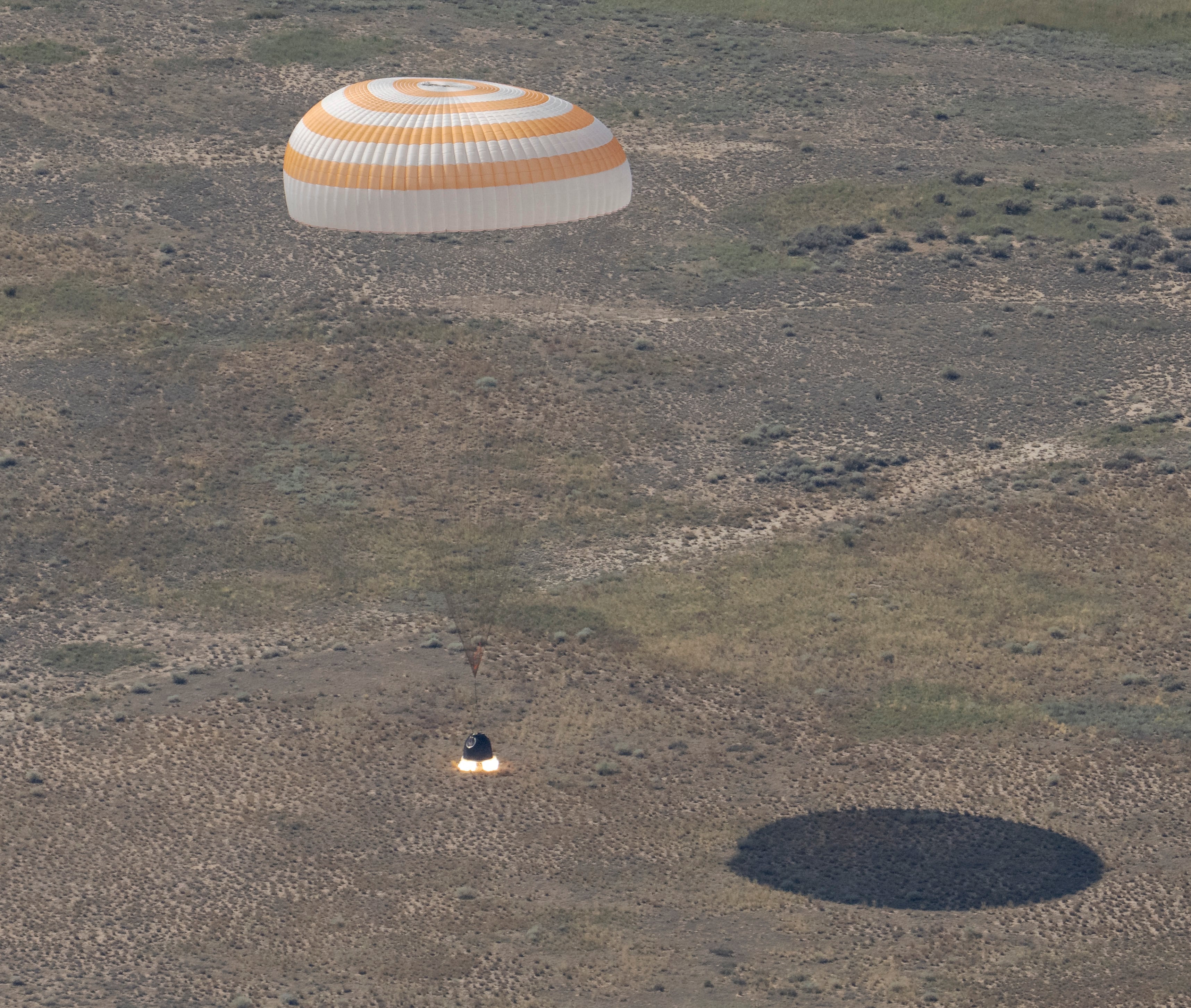 Tres astronautas de la Estación Espacial Internacional regresaron a la Tierra tras 8 meses. Fotos: Getty Images.