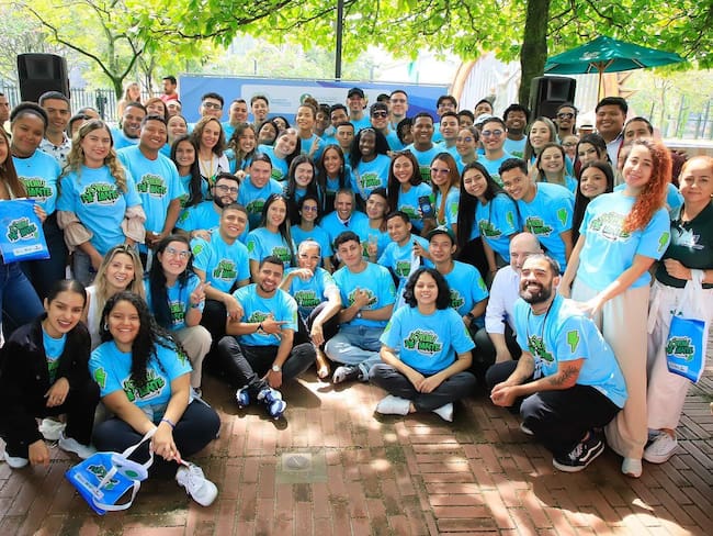 Gobernación entregó incentivos económicos a líderes juveniles del programa durante el 2024. Foto: Gobernación de Antioquia.