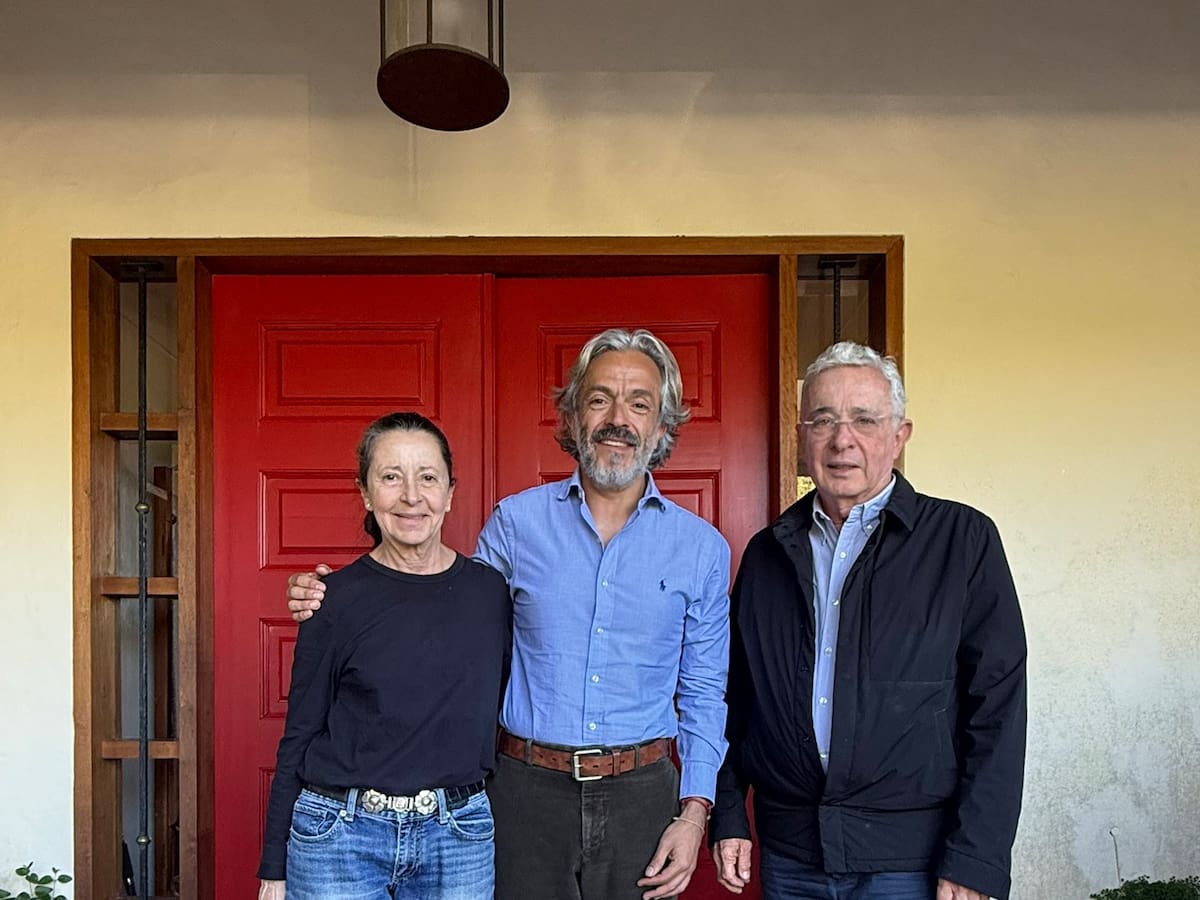 Expresidente Álvaro Uribe y Juan Daniel Oviedo se reunieron a pocos días de la segunda vuelta