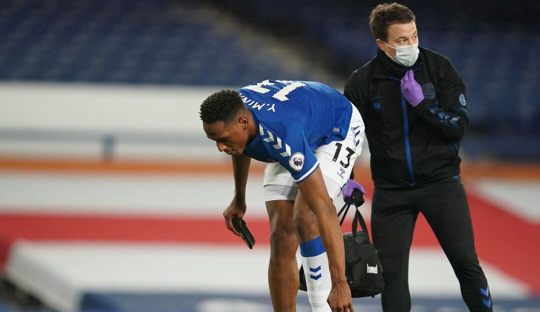 Yerry Mina no estará este jueves con el Everton para el partido contra Aston Villa por Premier League