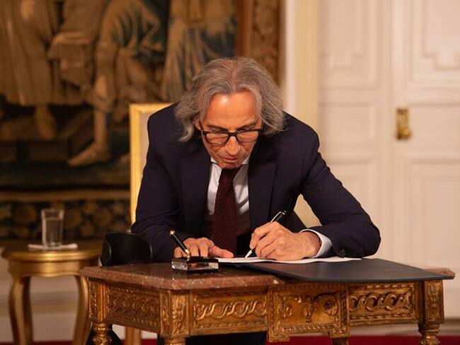 Embajador de Colombia en España declaró en Fiscalía sobre ‘Papá Pitufo’