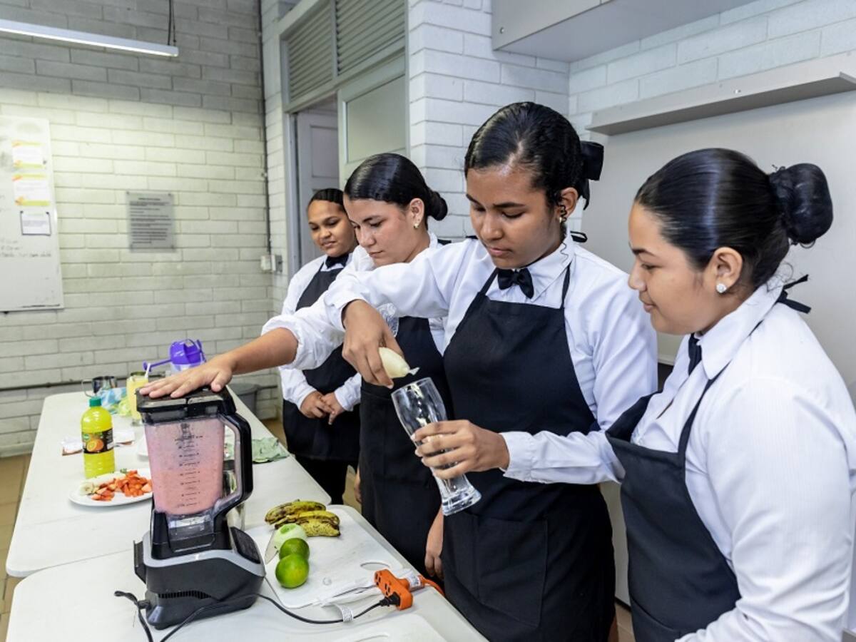 Ecopetrol y Fundación Juanfe capacitan a 300 madres adolescentes