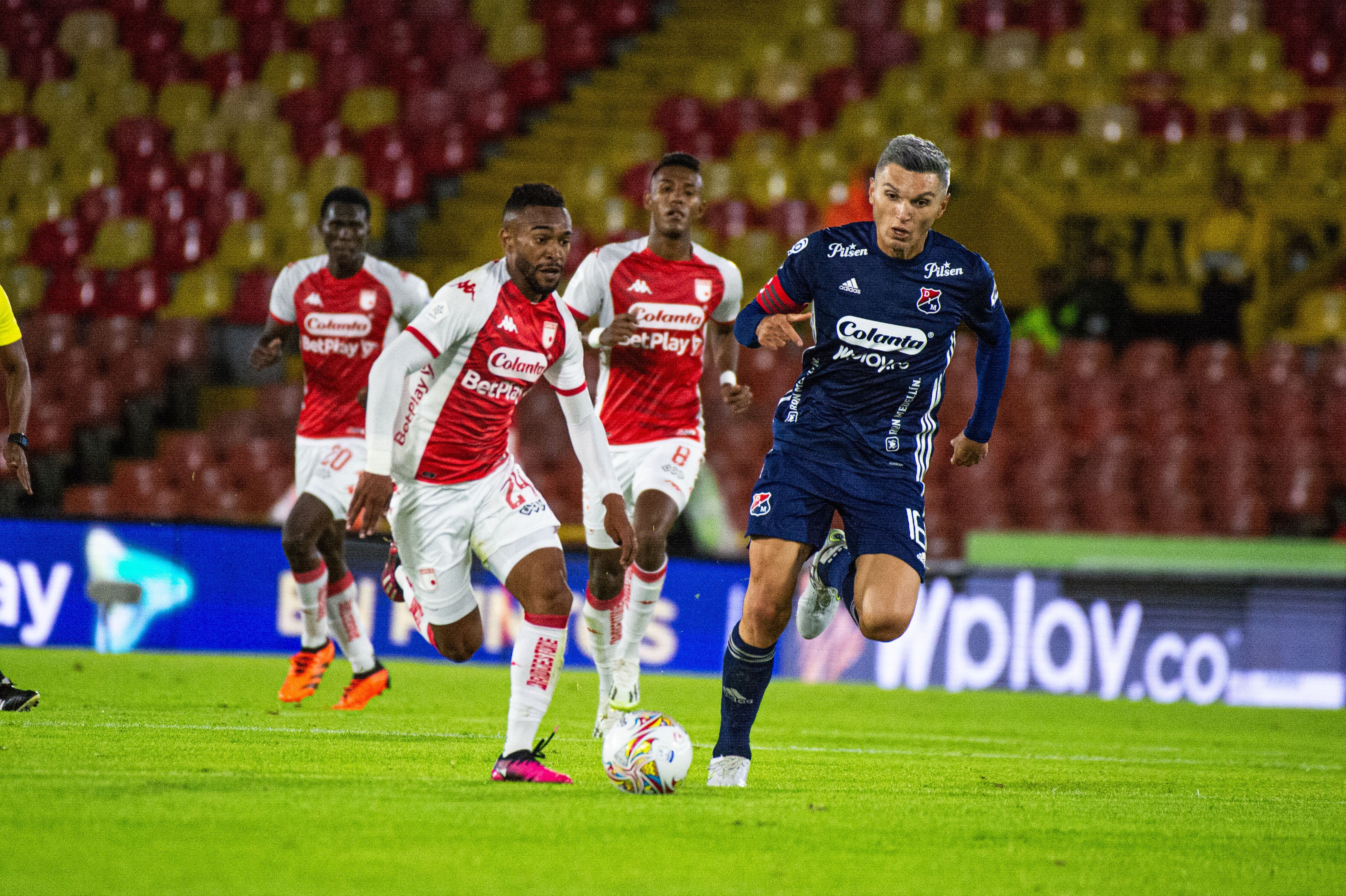 Daniel Torres en un partido entre Independiente Medellín e Independiente Santa Fe. (Photo by: Sebastian Barros/Long Visual Press/Universal Images Group via Getty Images)