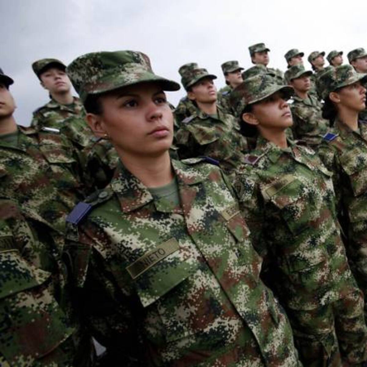 Número histórico de mujeres militares con mando cuidan elecciones en Boyacá
