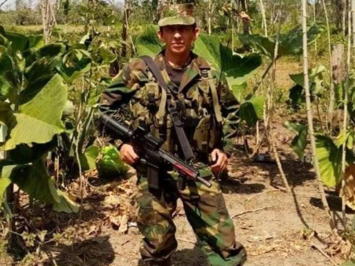 ¿Quién es el disidente que habría atacado base militar en Venezuela?