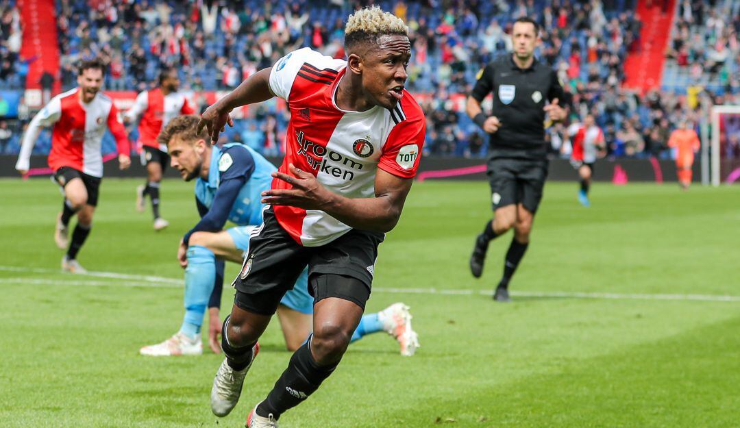 Luis Sinisterra, autor de un gol en la victoria de su equipo 2-0 ante Utrecht por la LIga de Países Bajos