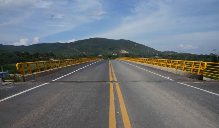Puente sobre el río Pamplonita