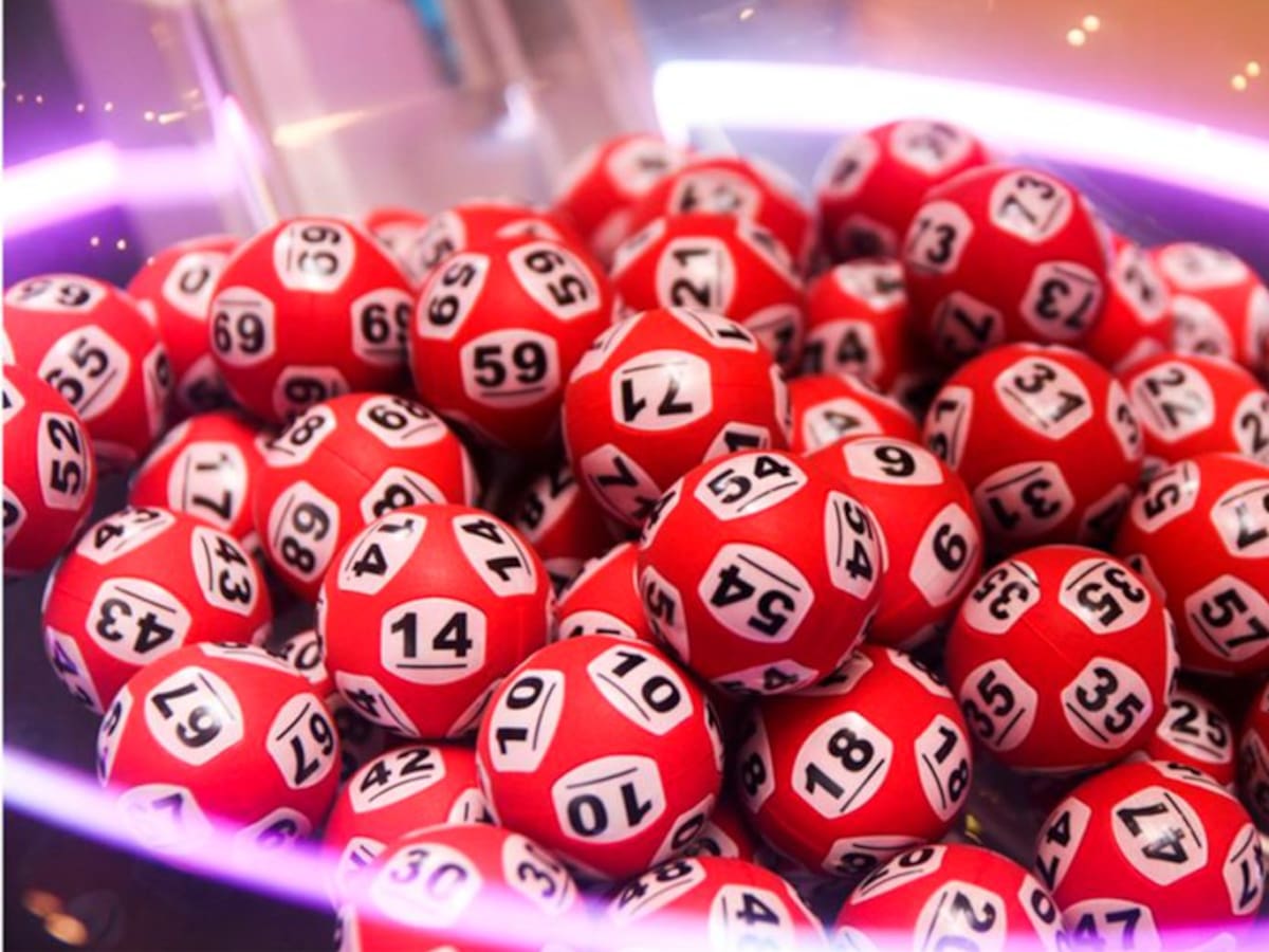 ¡Acierta 6 números y gana 325 millones de dólares!