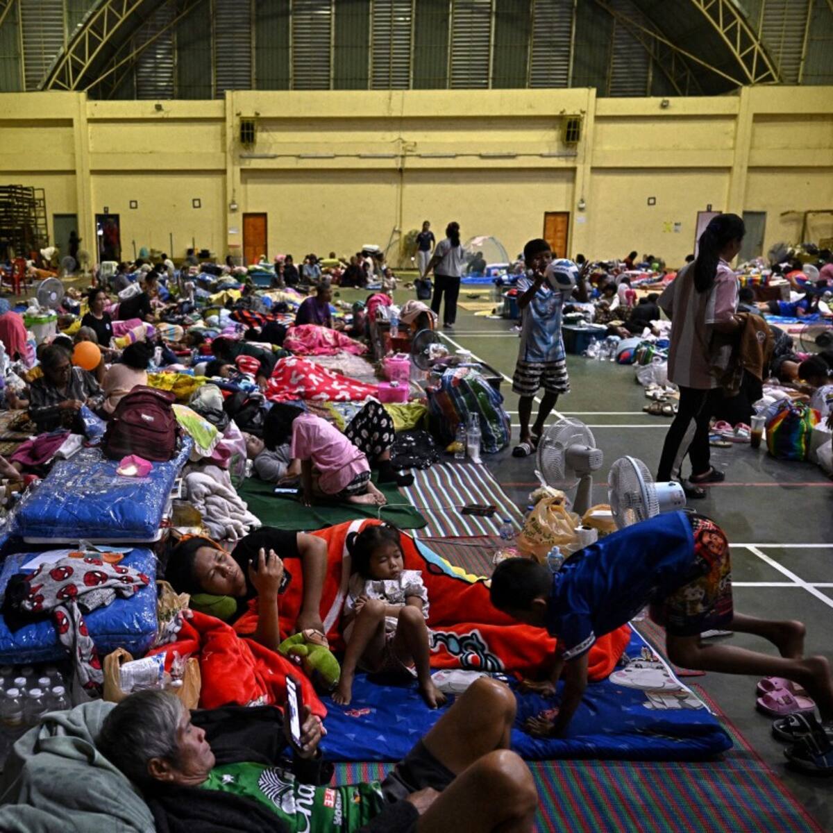 Tailandia disuelve el Parlamento en medio de choques con Camboya