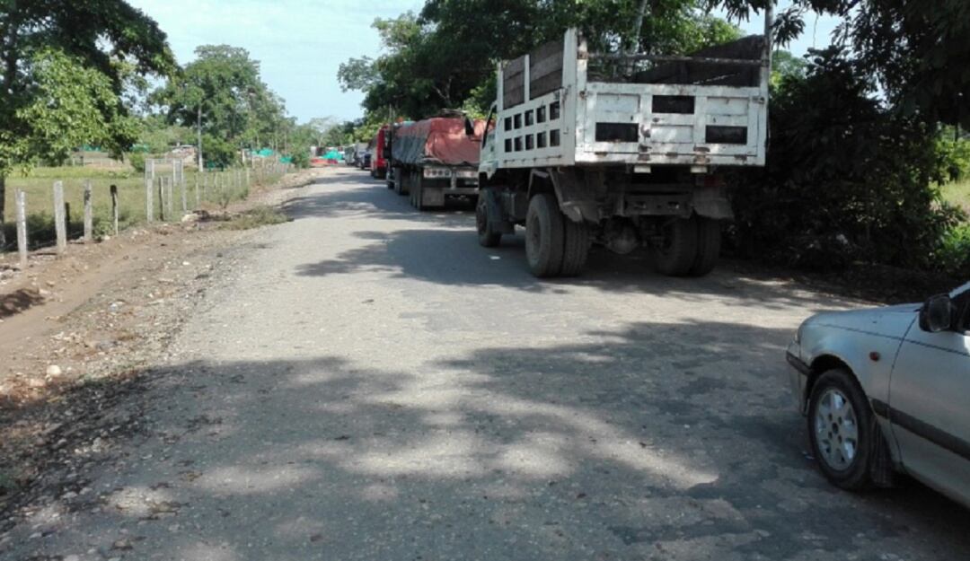 Vía de entrada al municipio de Tibú en el Catatumbo