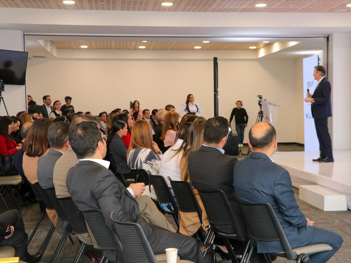 BBVA y Bancamía fortalecen su compromiso con la educación superior