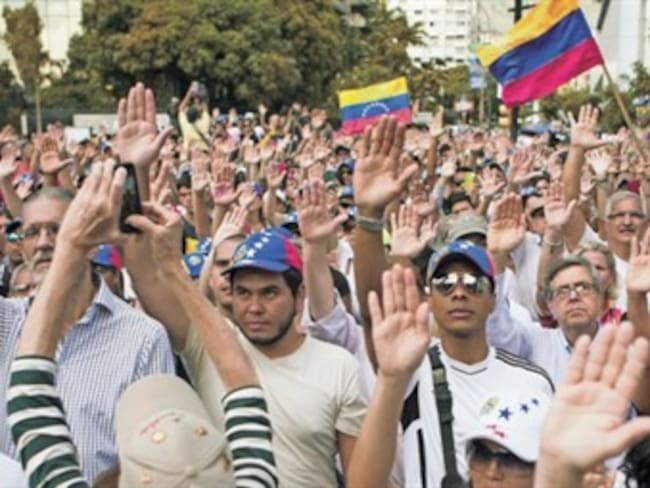 Ministro venezolano confirma dos muertes más en protestas, ya son 39
