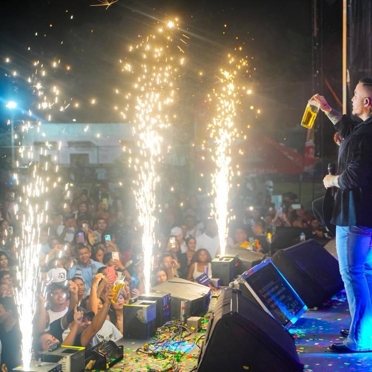 Bolívar celebró 169 años con buena música en la plaza de Zambrano