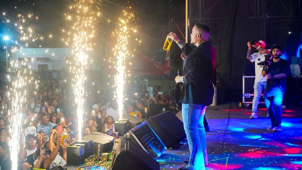Bolívar celebró 169 años con buena música en la plaza de Zambrano