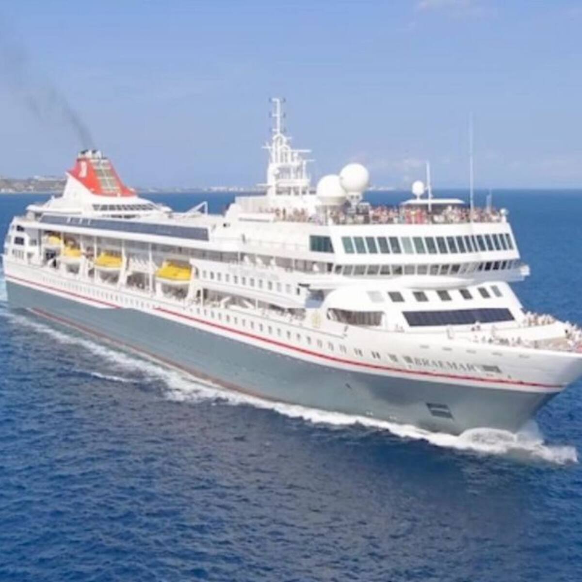 Colombianos deambulan en un crucero pidiendo ayuda para volver a casa