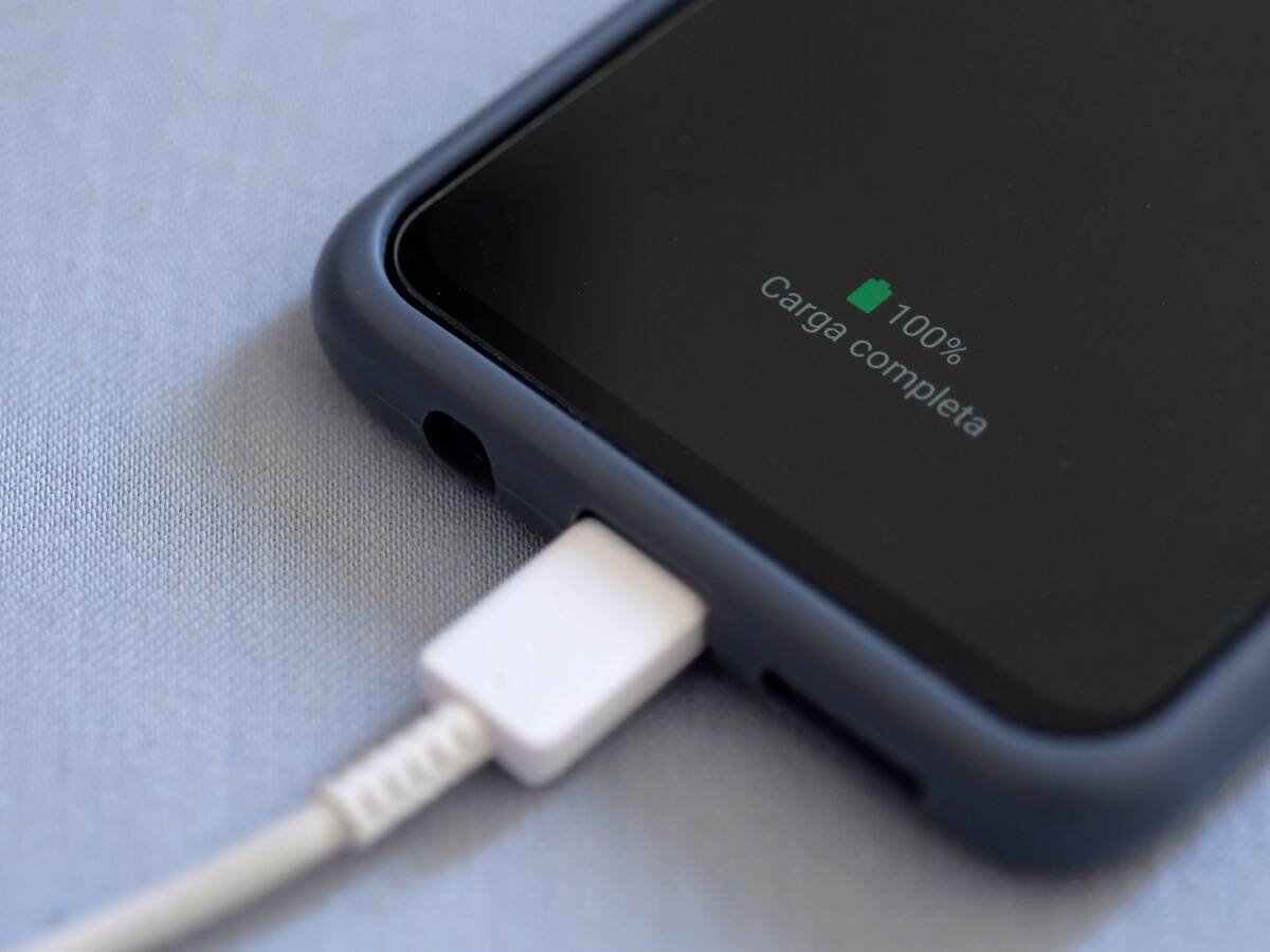 En Santa Marta un adolescente fue víctima de descarga eléctrica por manipular su celular