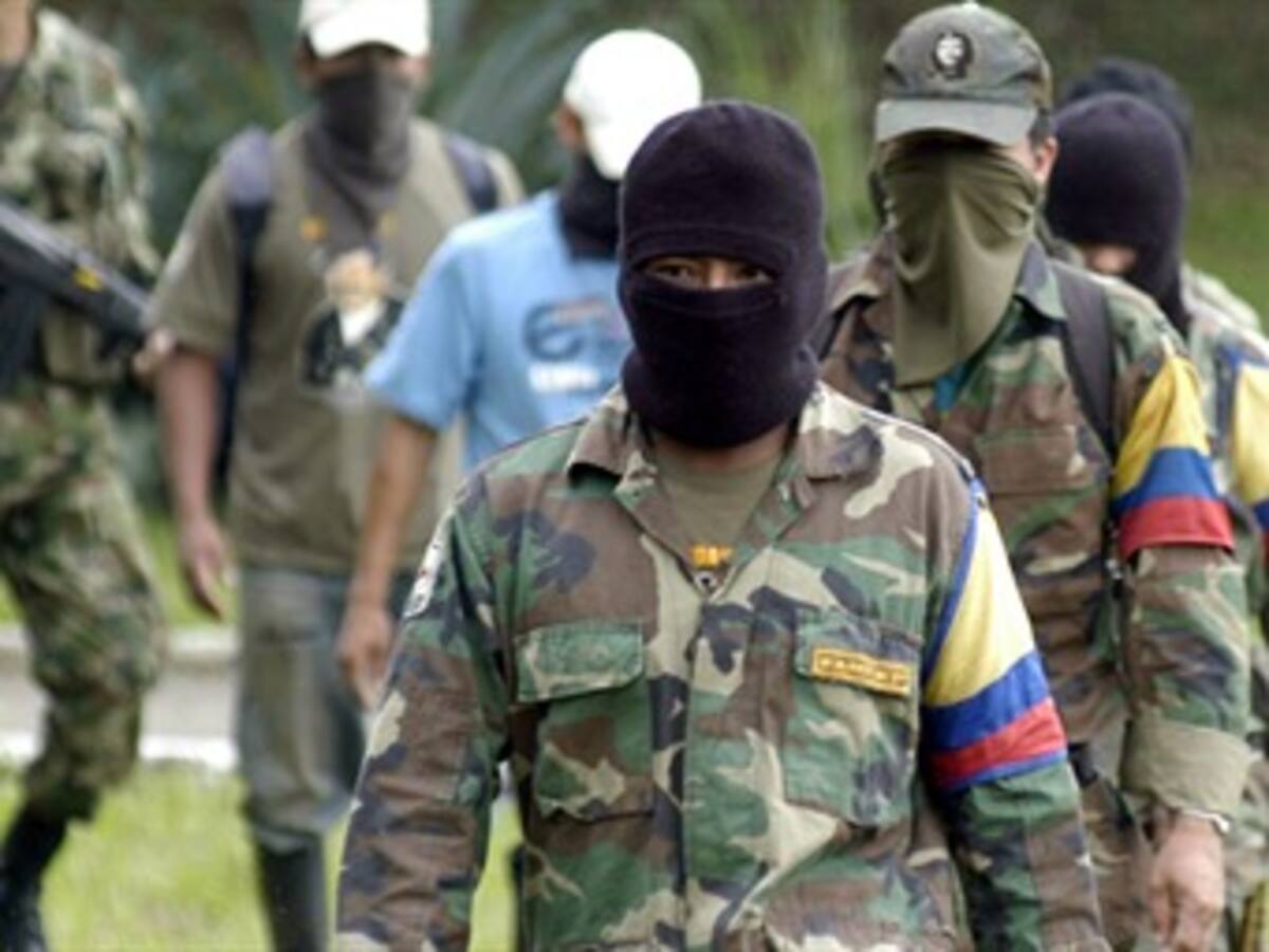 Supuestos 'Gaitanistas' asedian la población en san José de Apartadó
