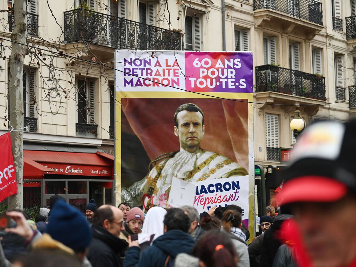 Macron adopta la reforma pensional sin el voto de los diputados