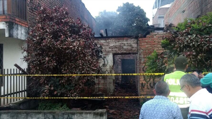 Murió hombre de 70 años en el incendio de su vivienda en Cali. Foto: Erika Rebolledo (W Radio)