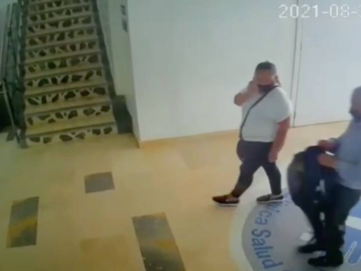 En video quedó registrado robo de ecocardiógrafo en clínica de Sincelejo
