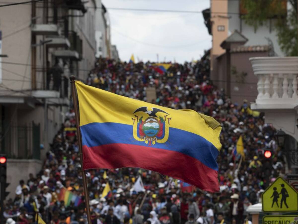 Campesinos y gobierno ecuatoriano inician dialogos en medio de paro