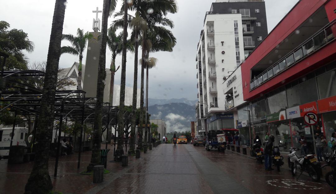 Un día lluvioso en el Centro de Armenia