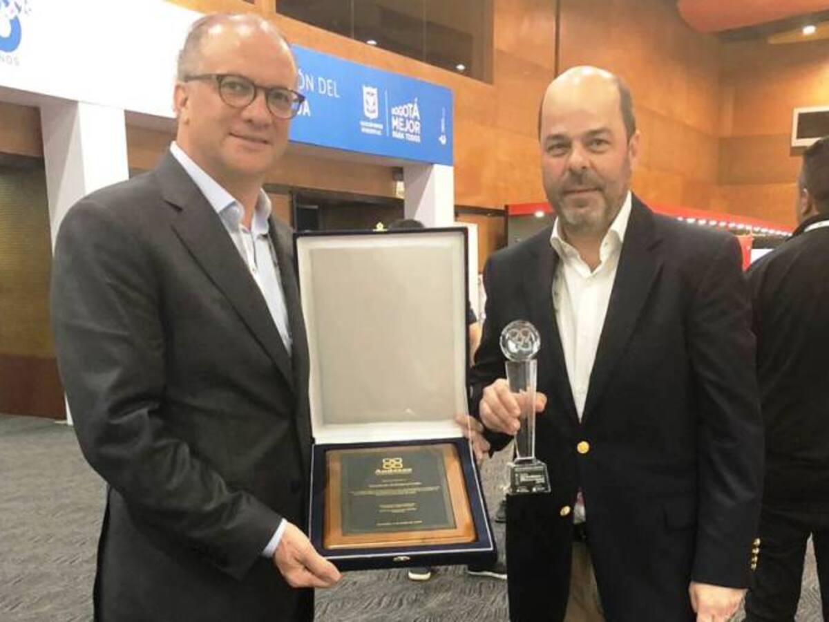 Fundador del Grupo Sala recibió reconocimiento de Andesco