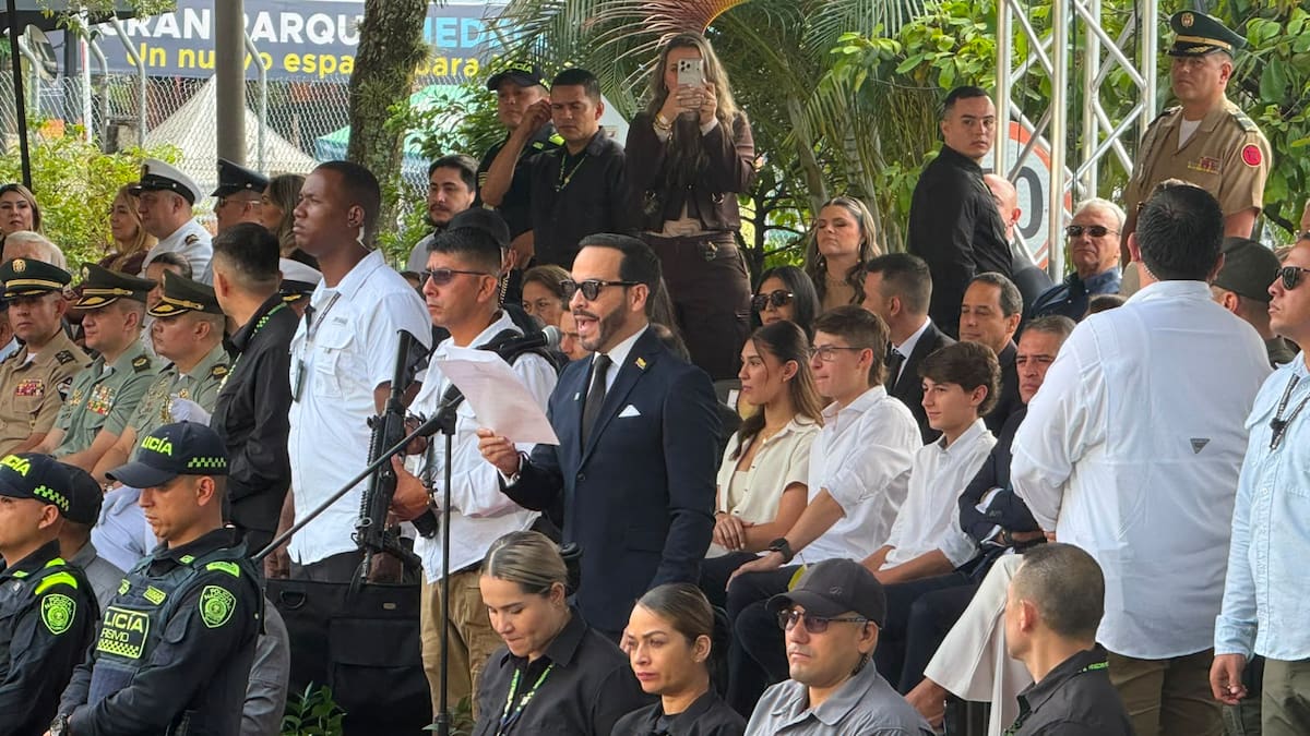Abelardo de la Espriella promete reivindicar a las Fuerzas Militares desde el Gobierno