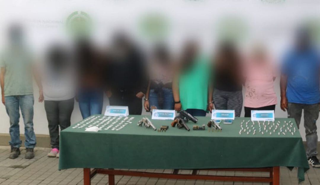 Entre los capturados también se encuentran alias “Patricia” y “Cataleya”, madre e hijo; “norles” y “Samir”, transportadores de estupefacientes.