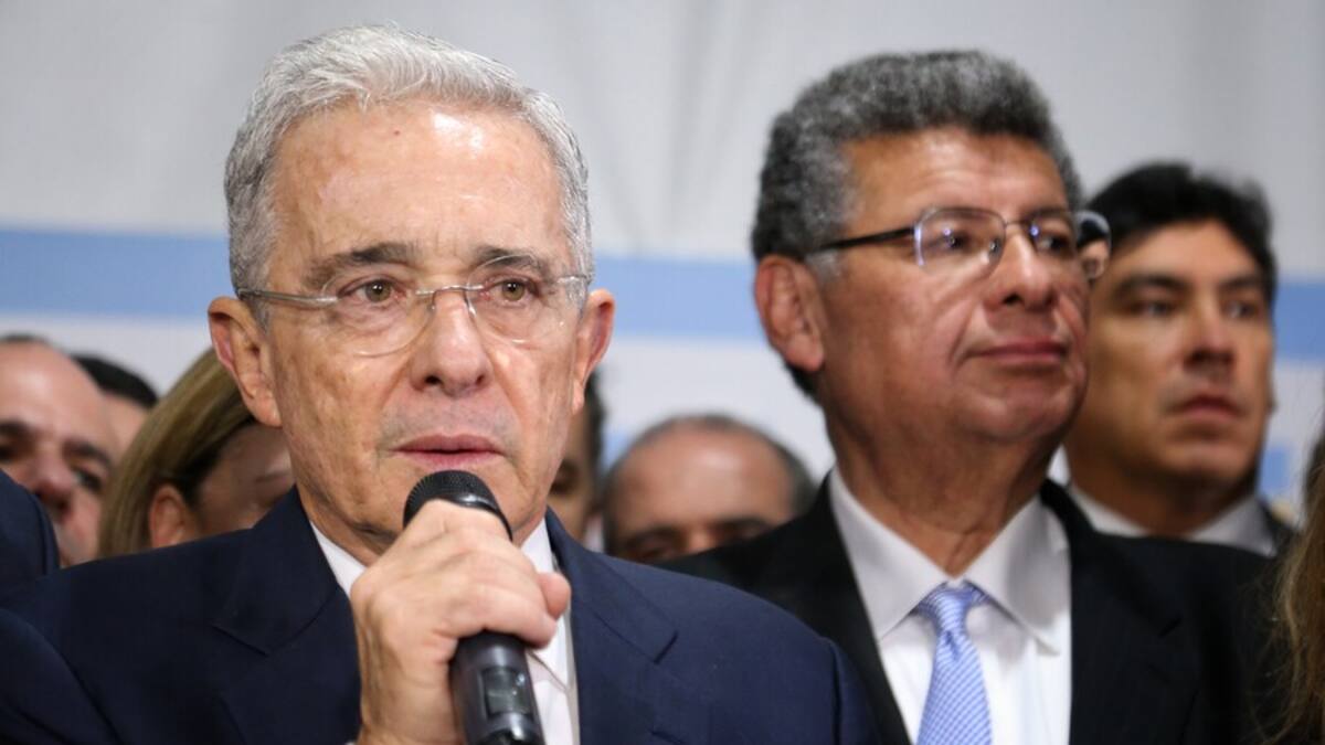Defensa del expresidente Uribe pide aplazar el inicio del juicio por presunta manipulación de testigos