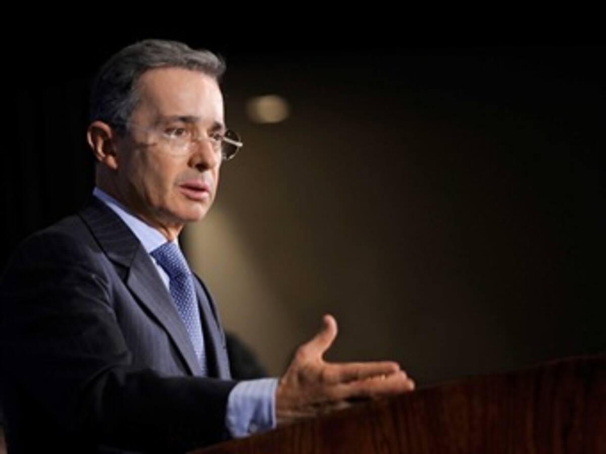 Fiscal especializado investiga filtración de información militar a Álvaro Uribe