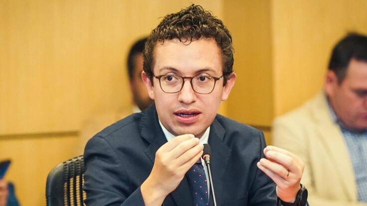 Prohibición de parrillero hombre mejoró seguridad en Bogotá: Secretario
