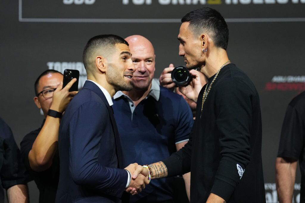 Holloway vs. Topuria (Photo by Chris Unger/Zuffa LLC)
