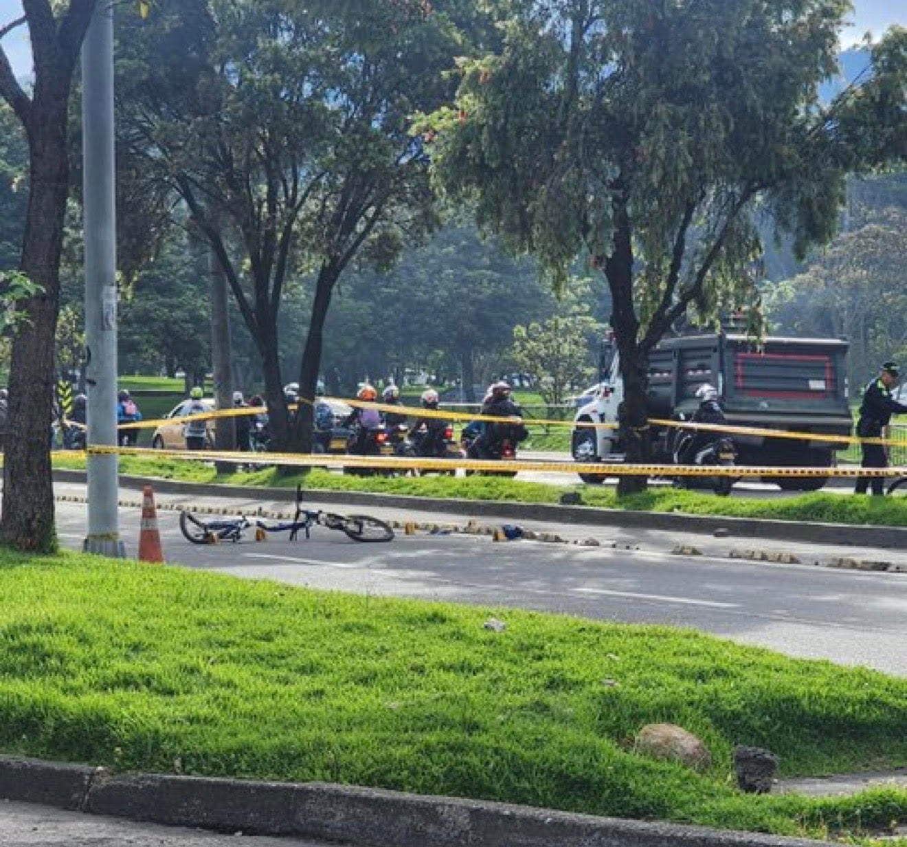 carrera 50 con Avenida Esperanza en sentido norte- sur