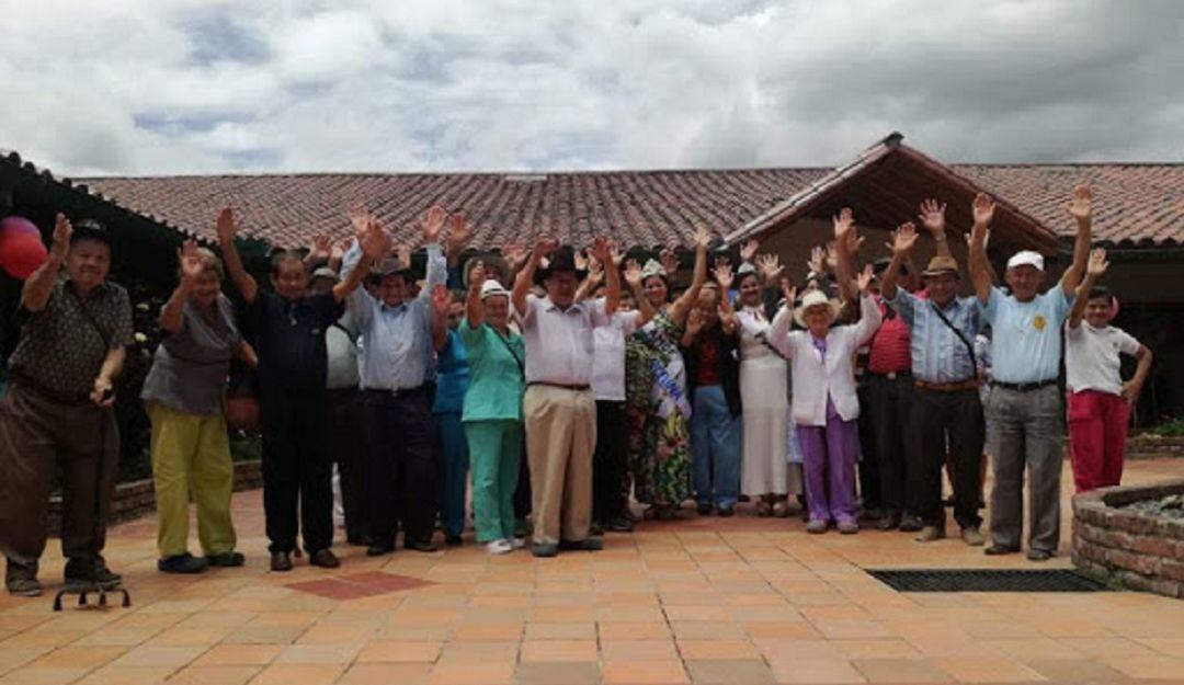 Contagio masivo de COVID en ancianato de Santander