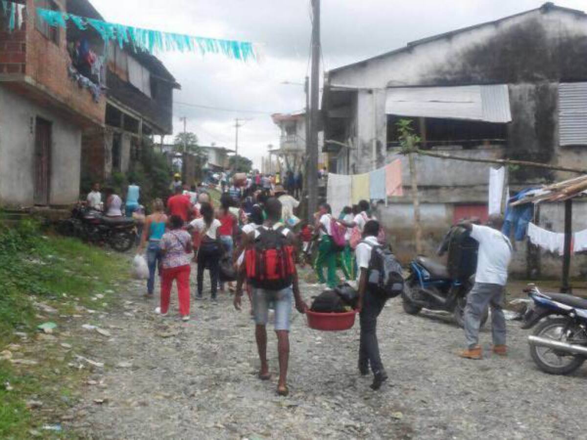 Defensoría alerta sobre desplazamientos en Chocó por enfrentamientos entre bacrim y Eln