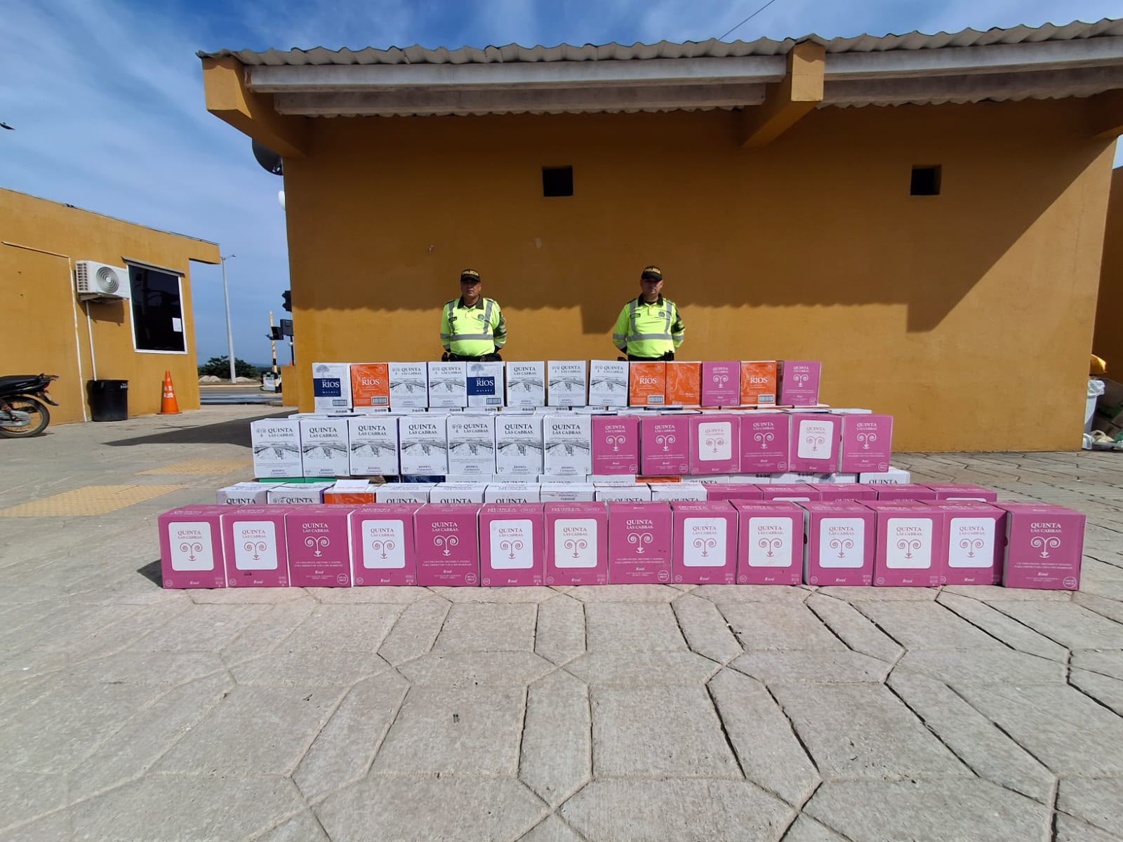Licor adulterado. // Policía de Bolívar