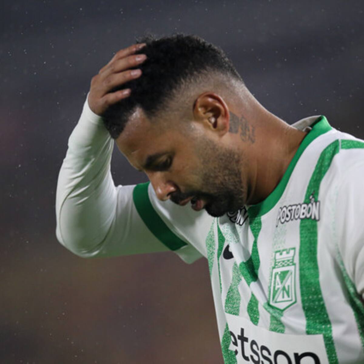 Edwin Cardona, molesto con hinchada de Santa Fe: “no sé por qué me chiflaron y eso me dio rabia”