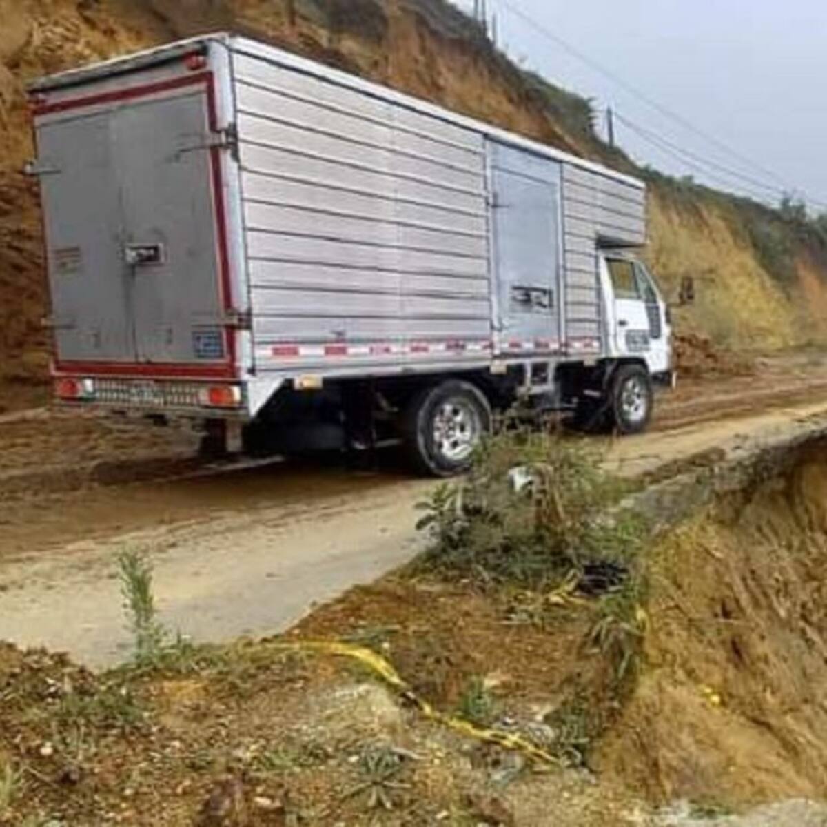 Vía Pácora - Aguadas cerrada por deslizamiento