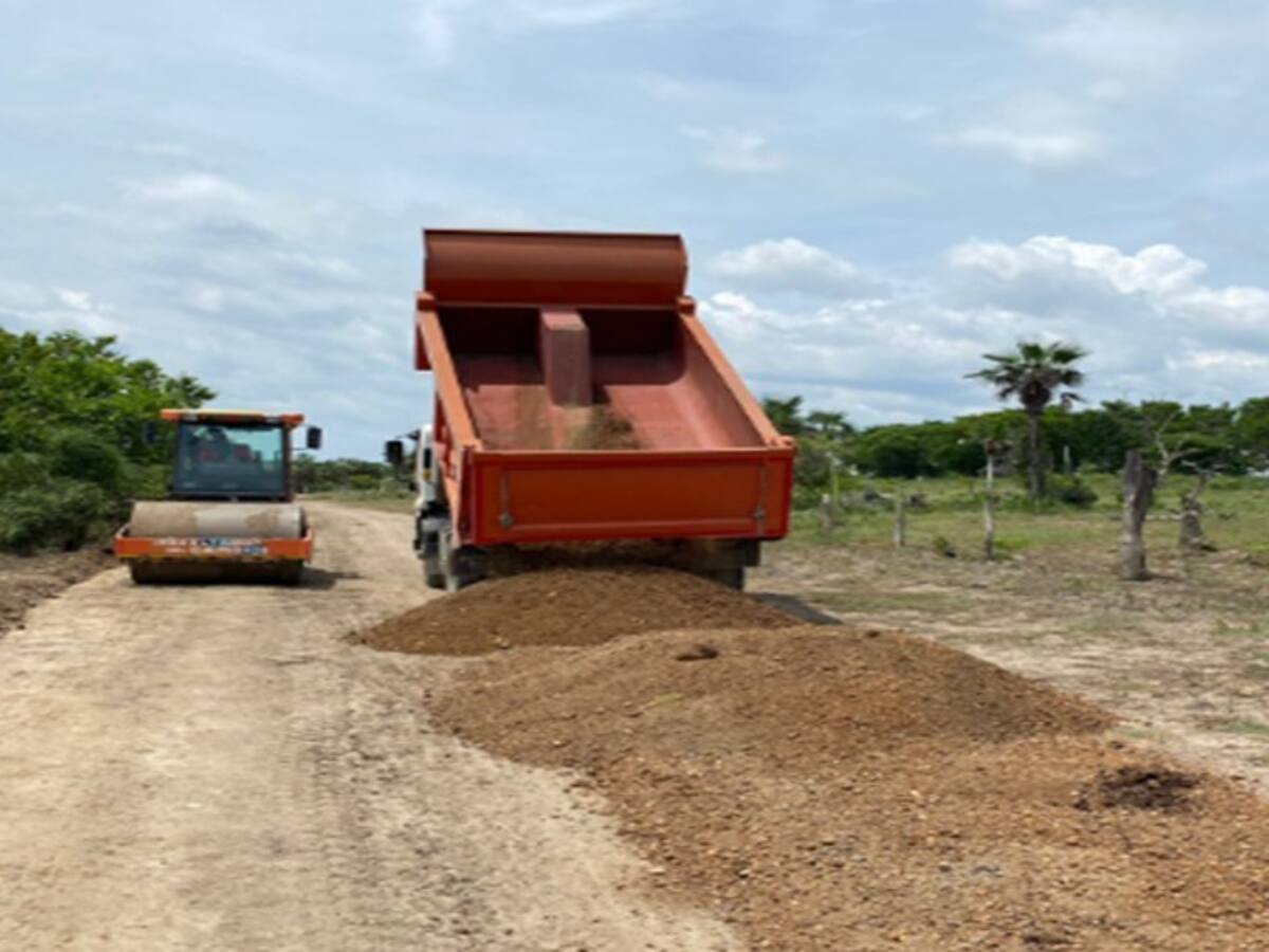 Maquinarias amarillas del Magdalena intervienen 77 kilómetros de vías terciarias