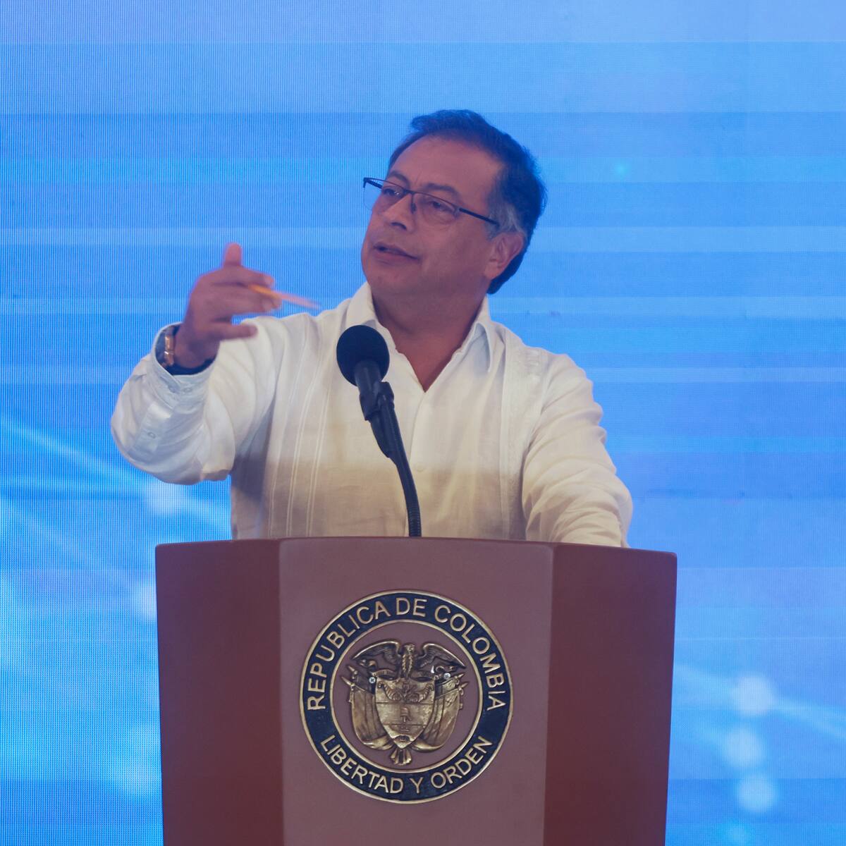 Petro defiende propuesta de inversión forzosa: gobiernos anteriores “hicieron lo mismo”