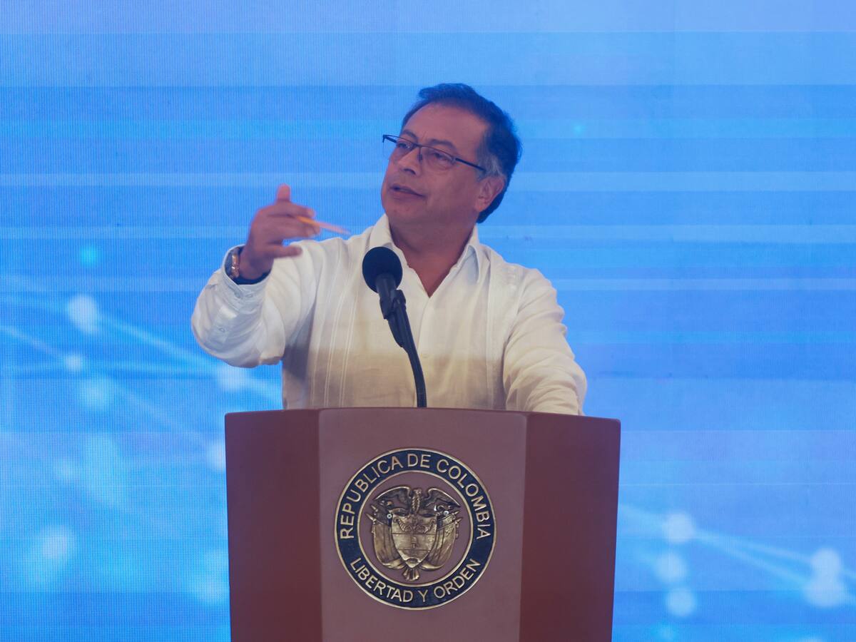 Preguntaría si Mordisco se ha aliado con ‘Nueva Junta de Narcotráfico’ para matarme: Petro