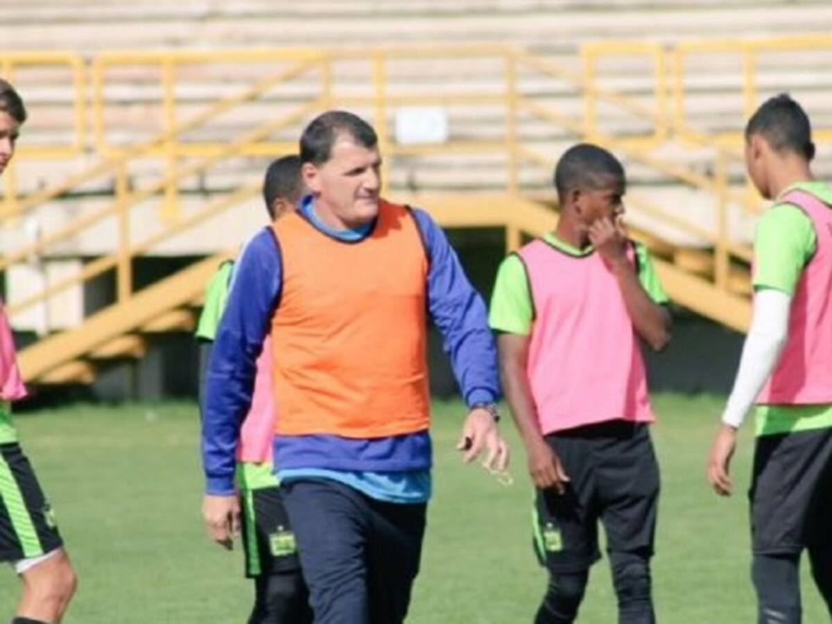 El uruguayo Nelson Olveira dirigirá al Boyacá Chicó