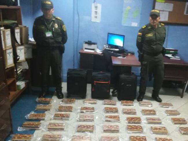 Incautan 50 kilos de cocaína que pretendían ingresar a San Andrés en tres maletas